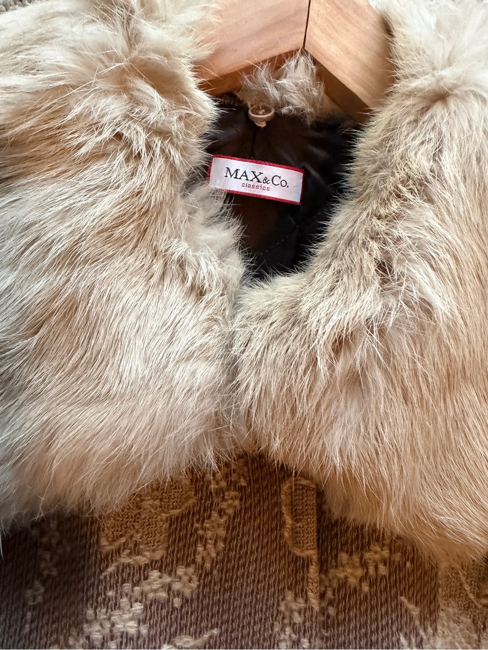 Max & Co. Women's floral jacquard tapestry coat with removable fur collar